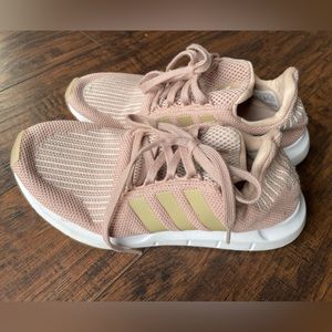 ADIDAS Womens Swift Running Shoes Size 6.5 Pink